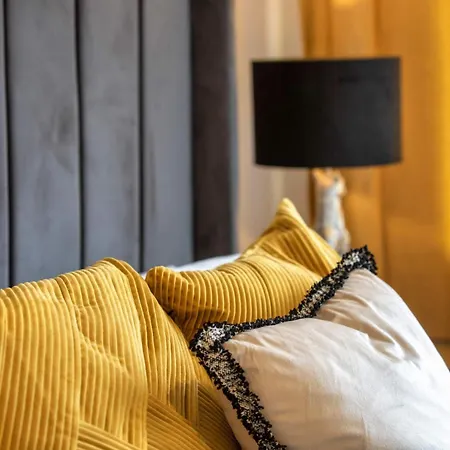 Exclusive Rates For Direct Longer Bookings - Cosy Spaces Holiday home *