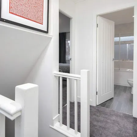Exclusive Rates For Direct Longer Bookings - Cosy Spaces Leeds * Leeds (West Yorkshire)