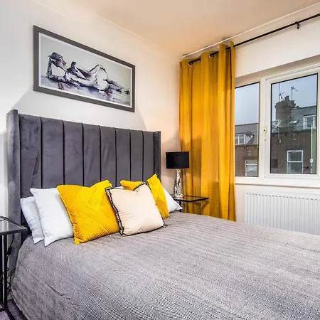 Exclusive Rates For Direct Longer Bookings - Cosy Spaces Leeds Holiday home Leeds (West Yorkshire)